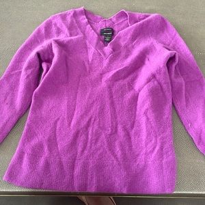 Halogen 100% cashmere sweater.